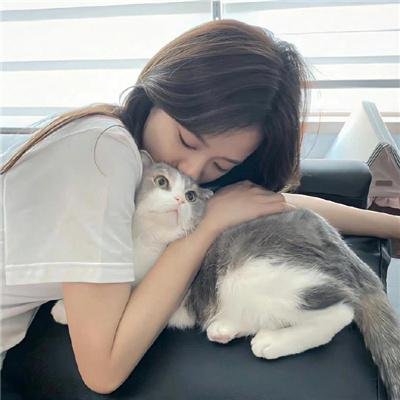 校草是女生